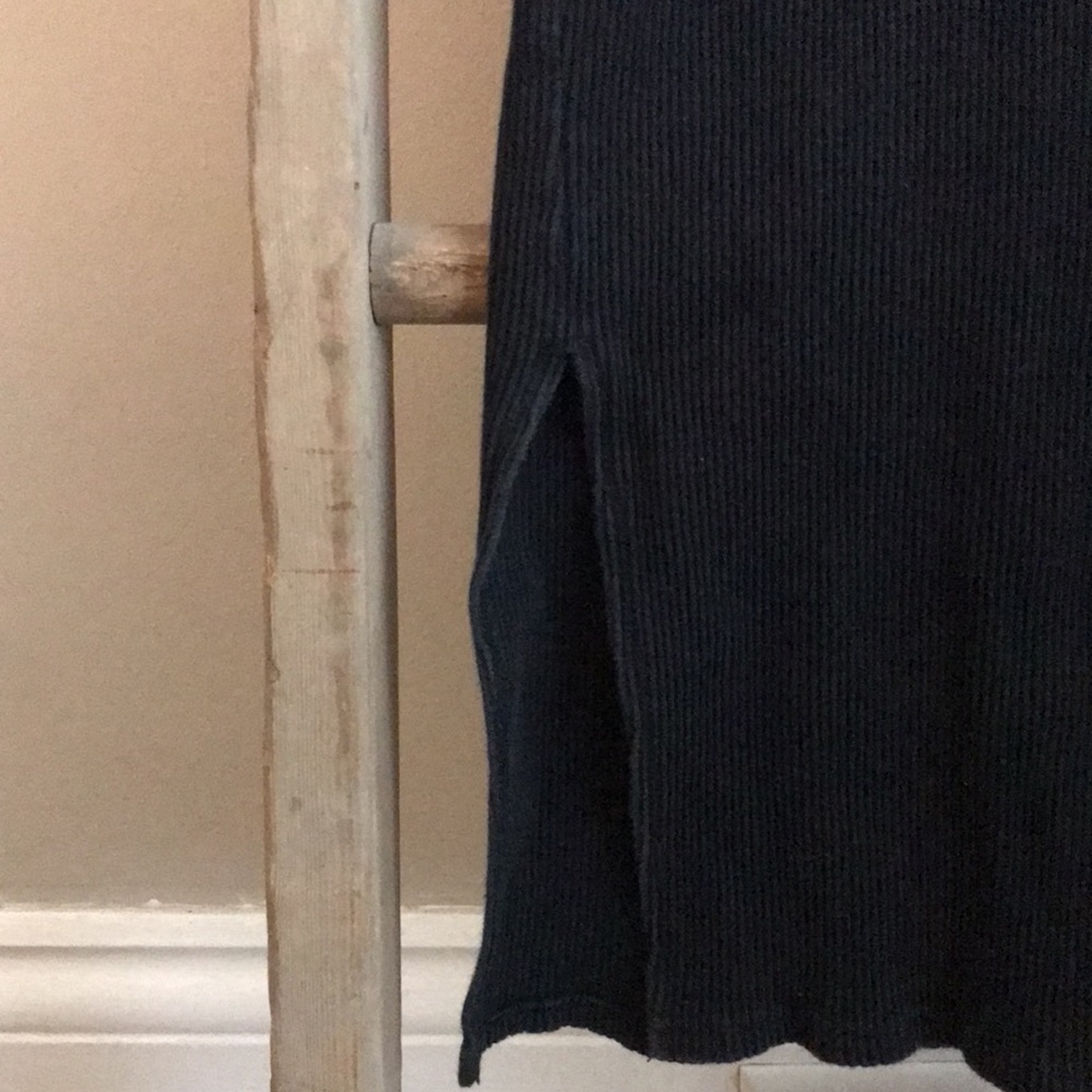Black Maxi Ribbed Dress - Picture 4 of 4